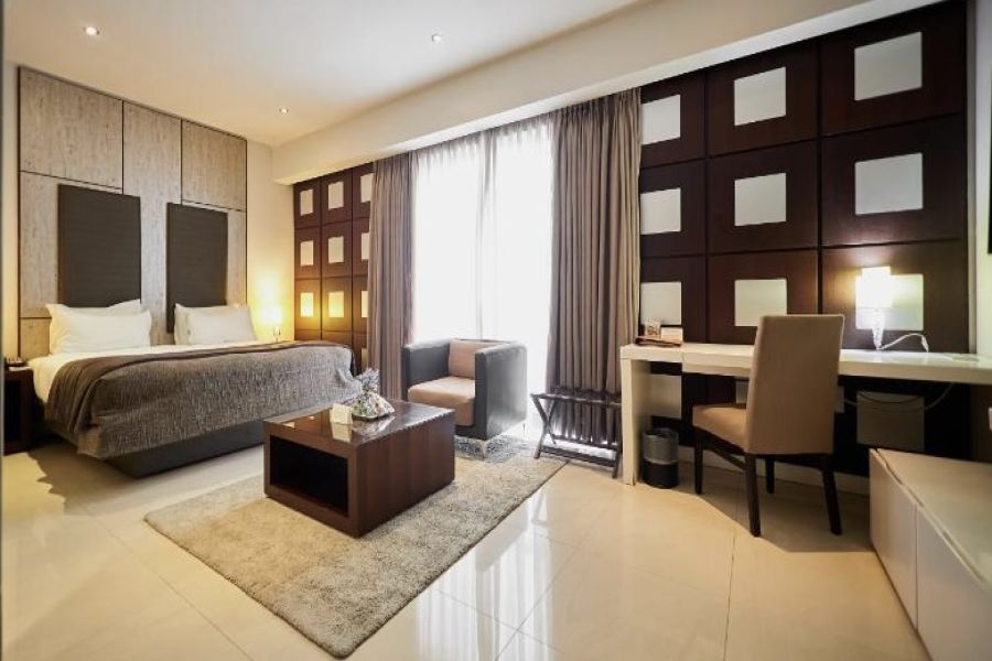 EXECUTIVE SUITE