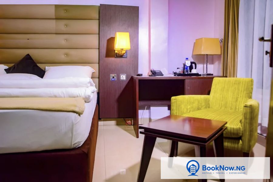SUPERIOR ROOM