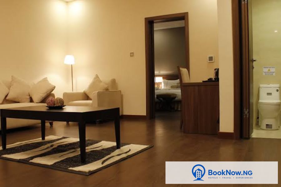 EXECUTIVE DELUXE SUITE