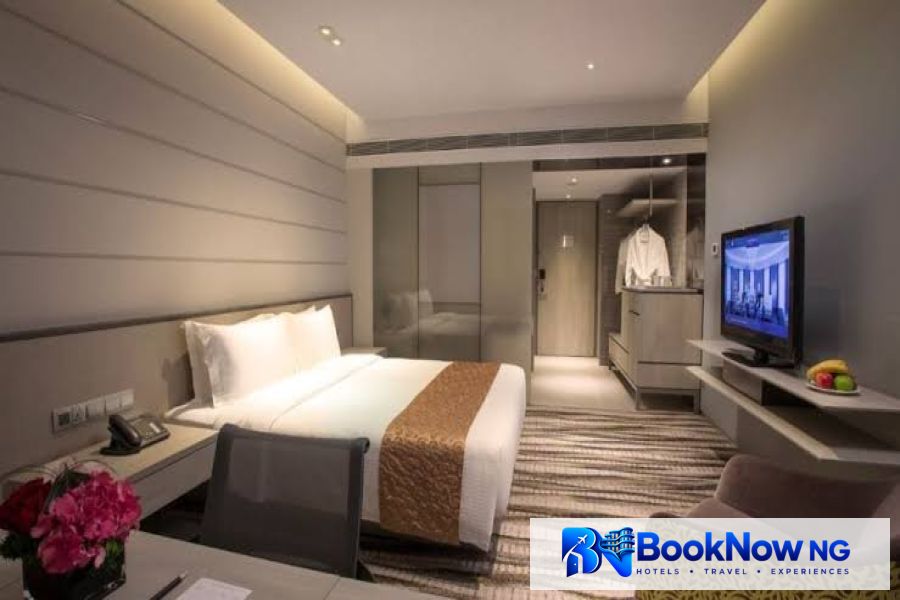 EXECUTIVE ROOMS
