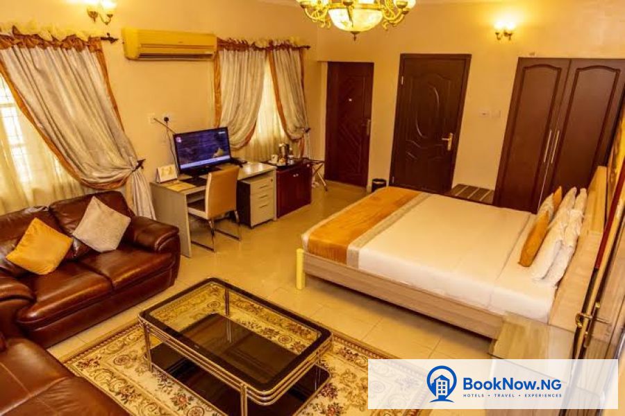 2 BEDROOM APARTMENT