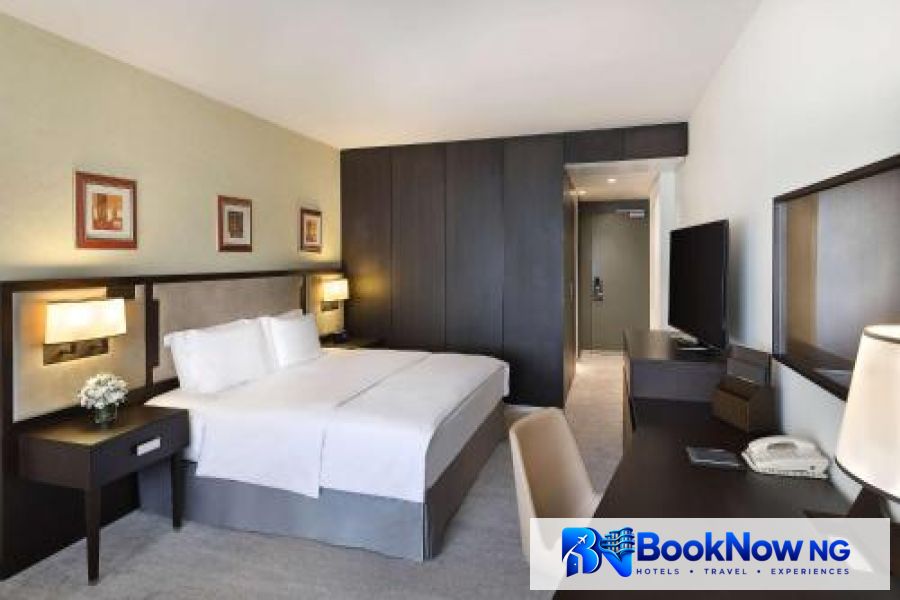 KING EXECUTIVE BUSINESS SUITE