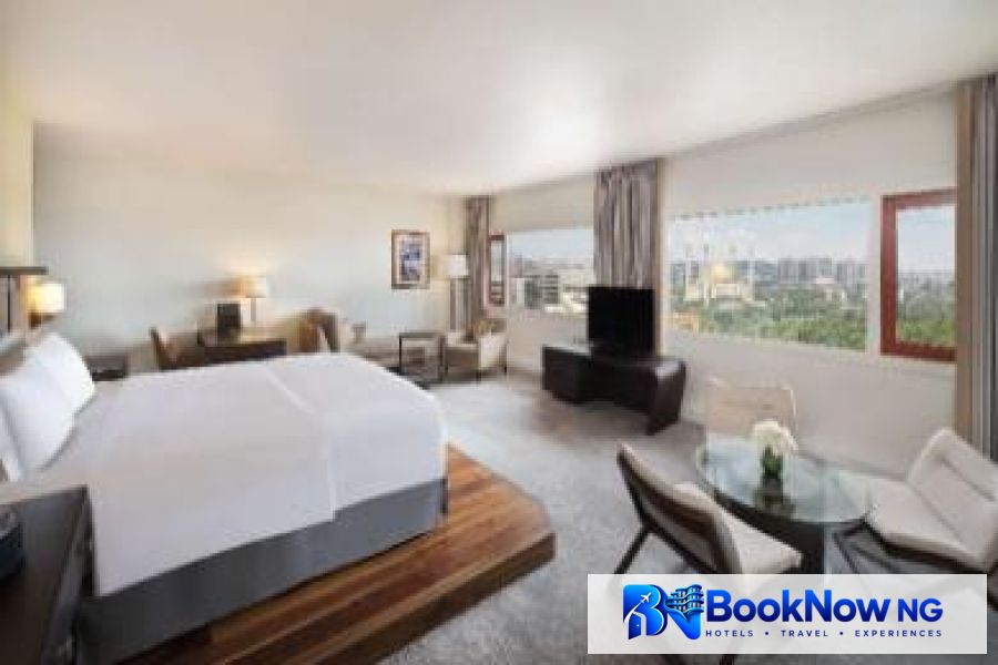 KING EXECUTIVE ROYAL ROOM