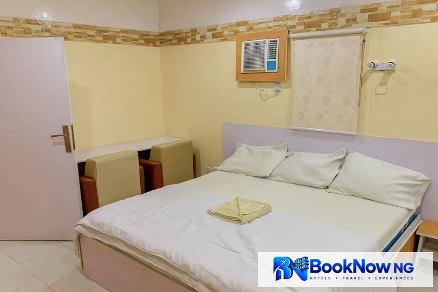 EXECUTIVE ONE BED