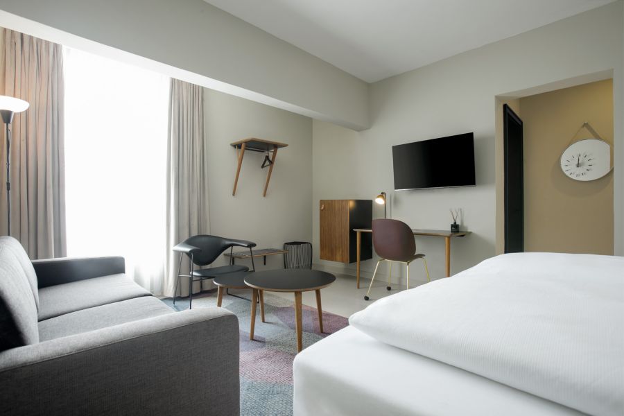 DELUXE ROOM
