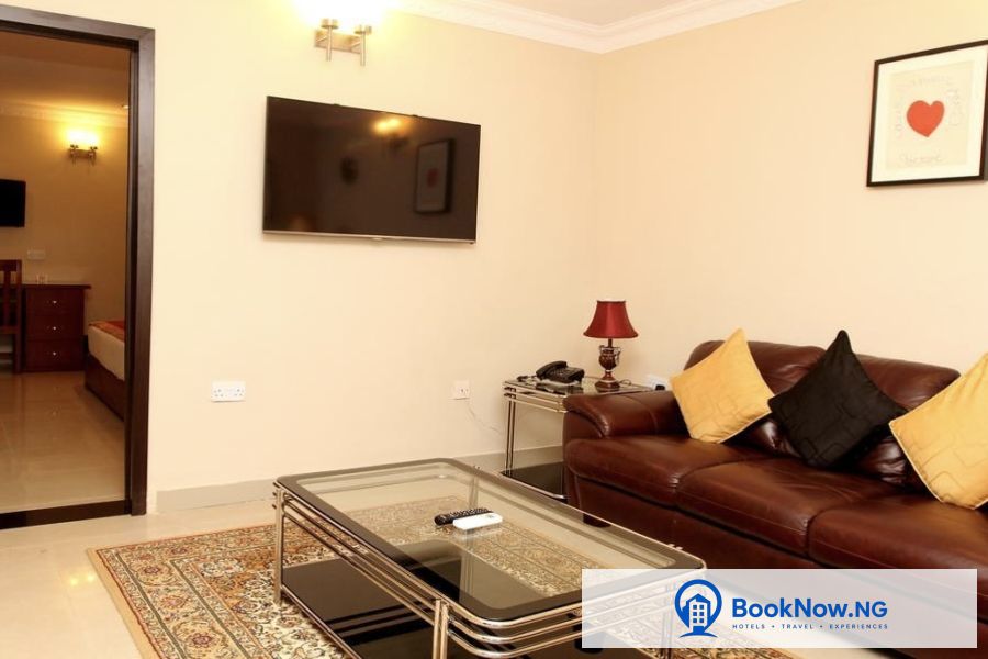 EXECUTIVE ROYAL(1 BEDROOM)