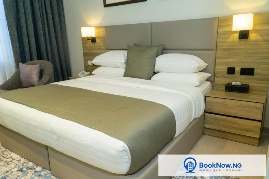 GRAND SUPERIOR ROOM