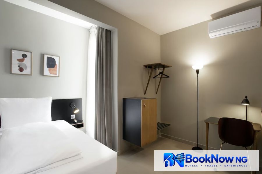 ECONOMY ROOM