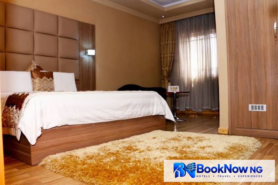 SUPREME ROOM