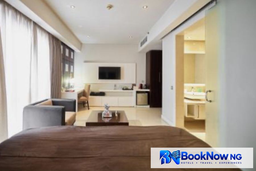 EXECUTIVE SUITE