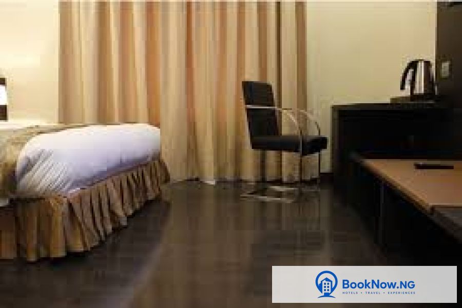 SUPERIOR ROOM
