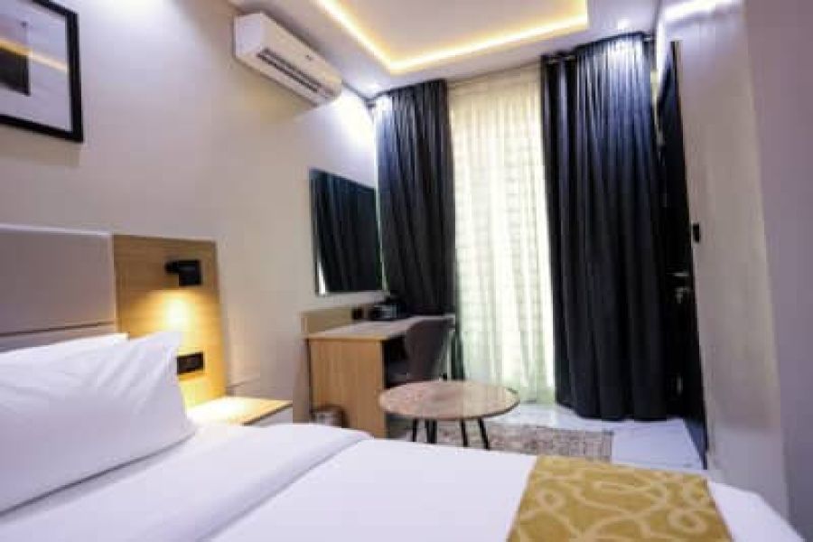 PENTHOUSE ROOM