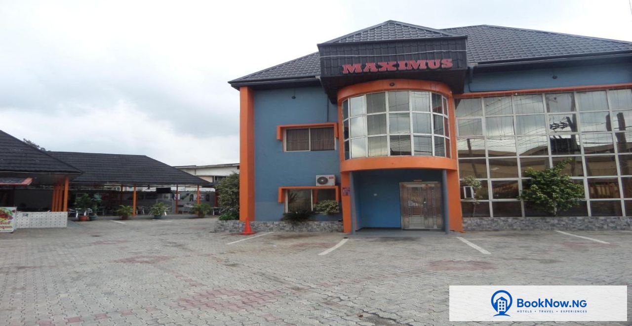 Maximus Hotel